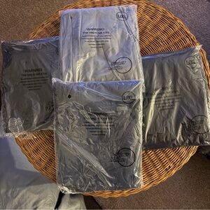 NEW 4 Pairs of Fleece Lined Lined Leggings size L/XL 2 black,1 grey,1 navy